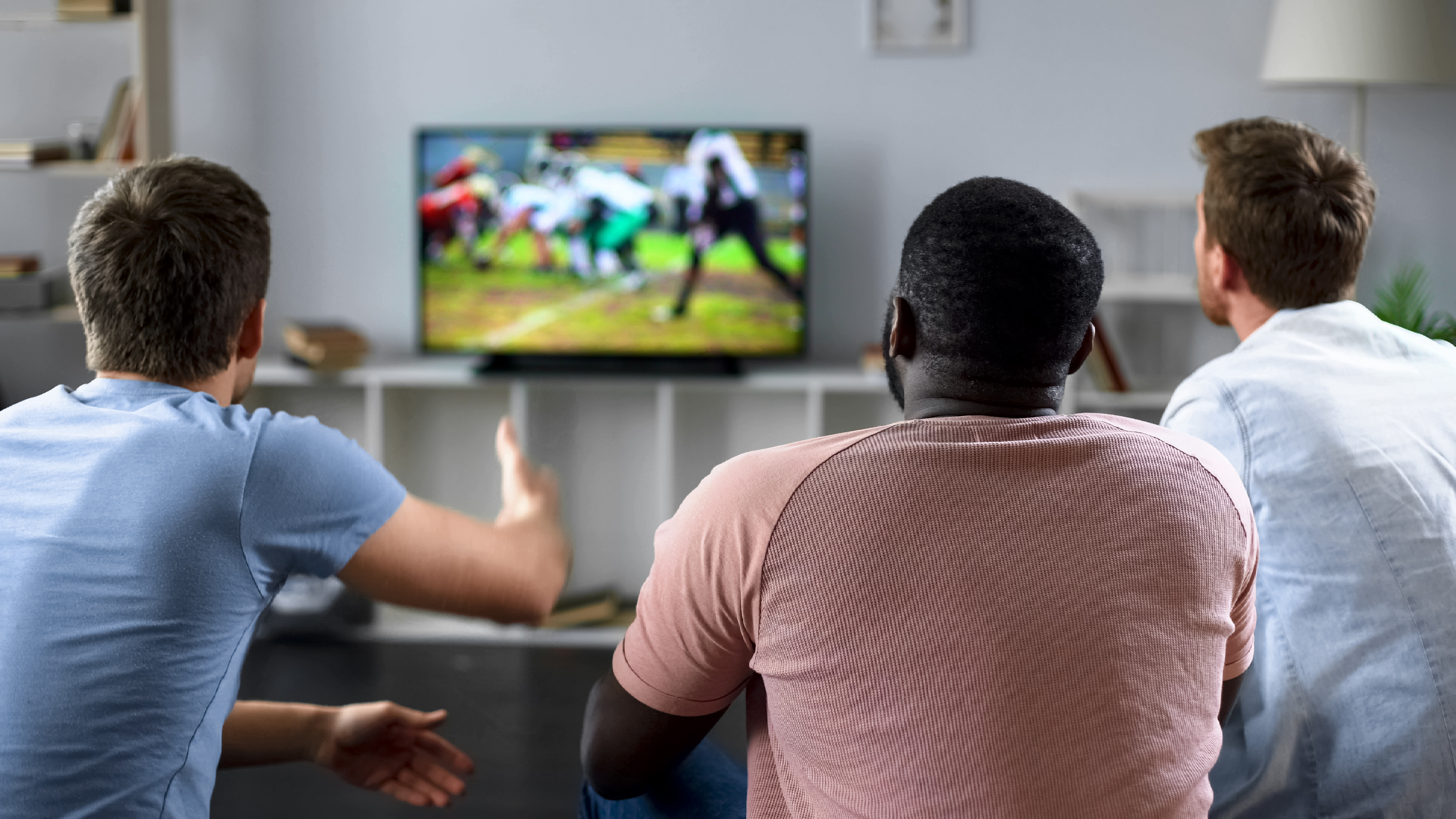 How to Host a Successful Super Bowl Party – Virtual or In-Person!